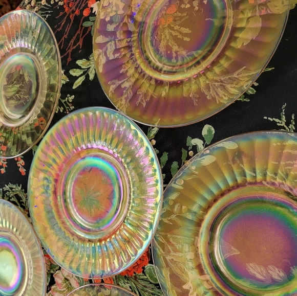 🍑  6 Vintage Iridescent Pressed Glass Salad/Dessert Plates  🍰  EVC - Picture 7 of 13